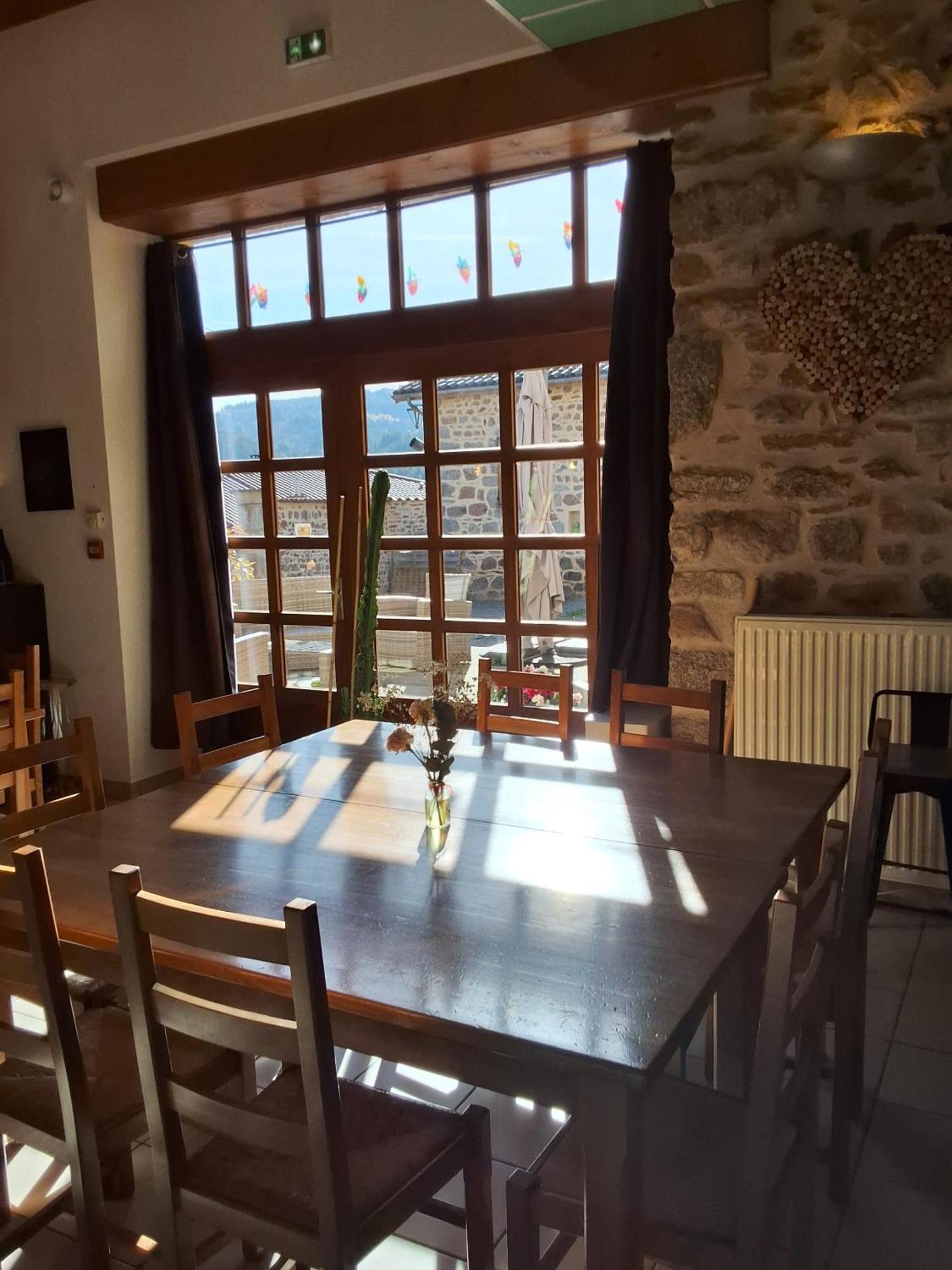 L'Auberge De La Source La Valla-sur-Rochefort Экстерьер фото